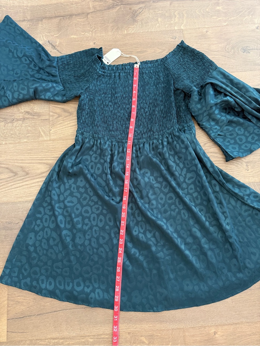 NWT JODIFL Emerald Green Leopard Satin Smocked Off-Shoulder Mini Dress M - Picture 6 of 6